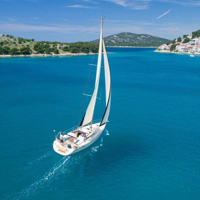 Ema | Sun Odyssey 42i photo 16