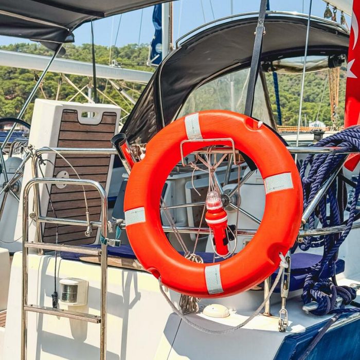 Premium | Oceanis 40 photo 9