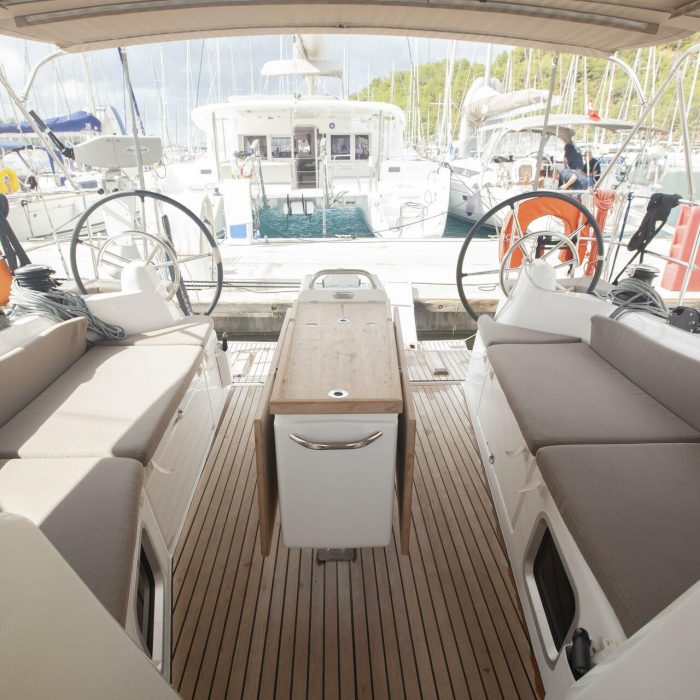 Sea Breeze | Sun Odyssey 410 photo 3
