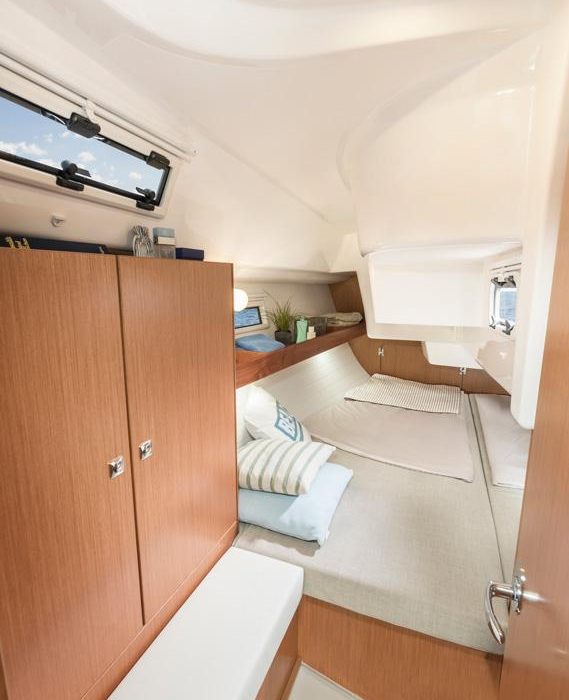 Opal | Bavaria Cruiser 34 Style photo 12