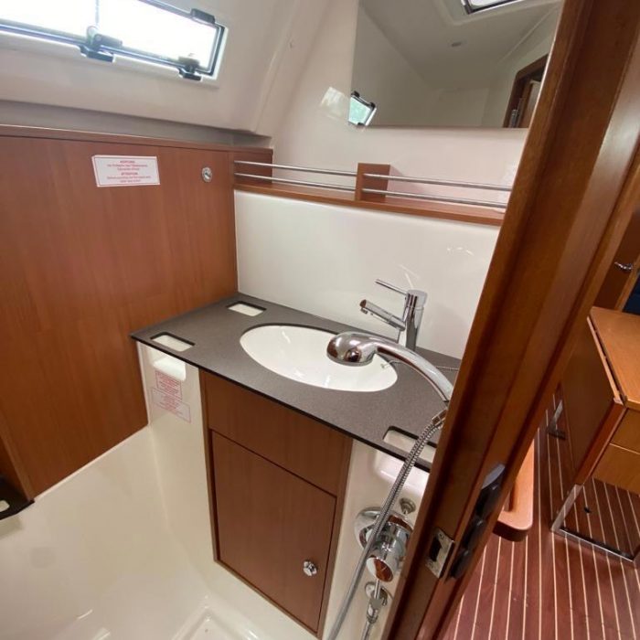 Bluesbreaker | Bavaria Cruiser 36 photo 5