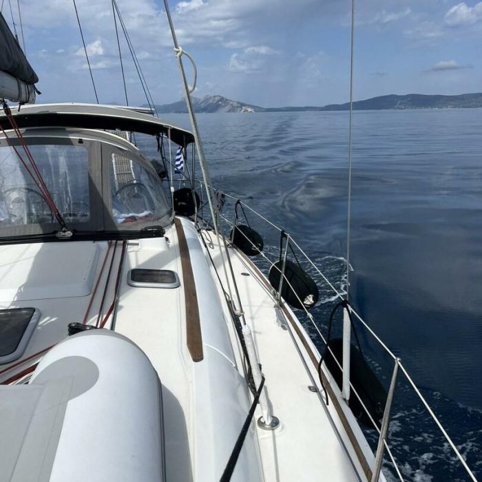 Mila | Sun Odyssey 42i photo 6