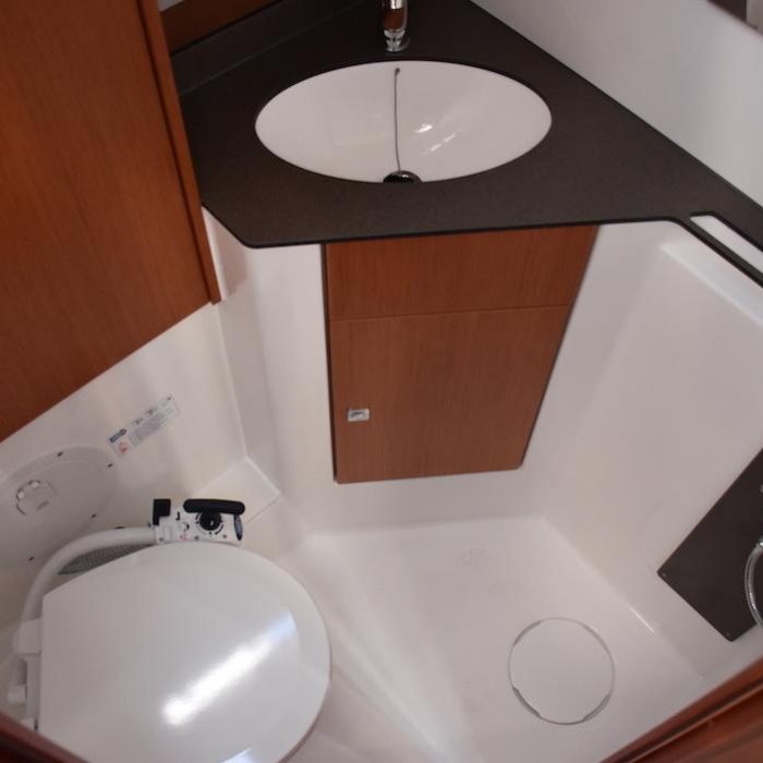 Malbec | Bavaria Cruiser 46 photo 11