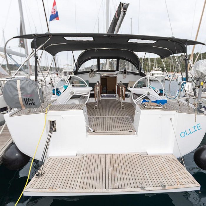 OLLIE new 2024 (air condition, cross-cut dacron sails) | Elan Impression 45 photo 2