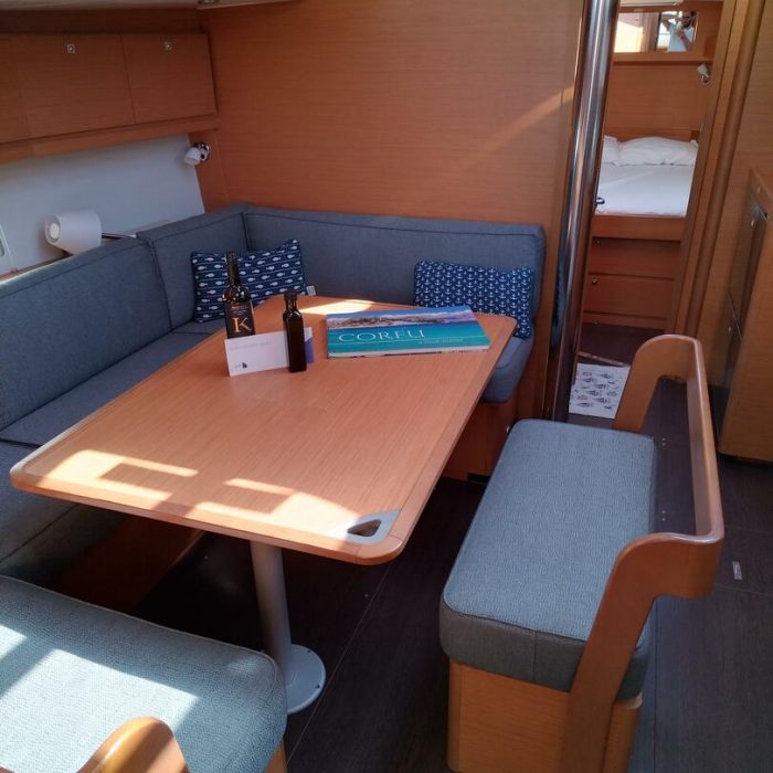 Triumph | Dufour 430 photo 22