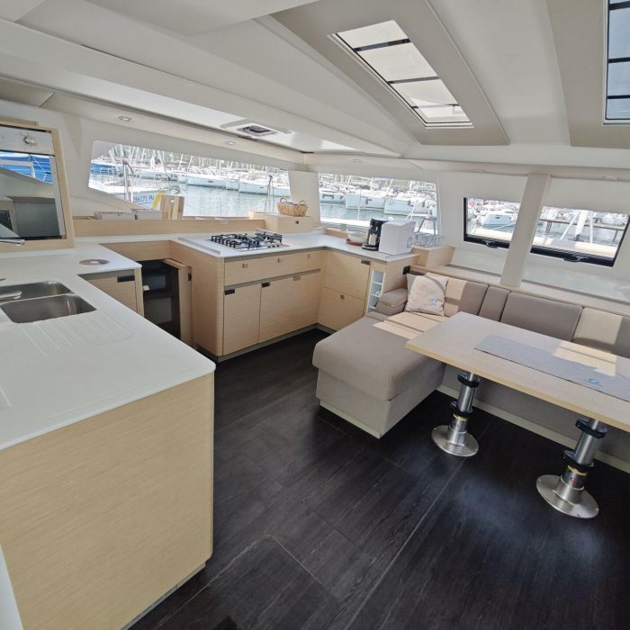 Caramita | Fountaine Pajot Elba 45 photo 26