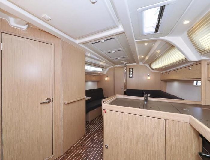 Sofija | Bavaria Cruiser 37 photo 10