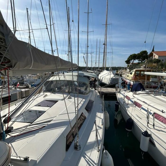 Mara | Hanse 400 photo 8