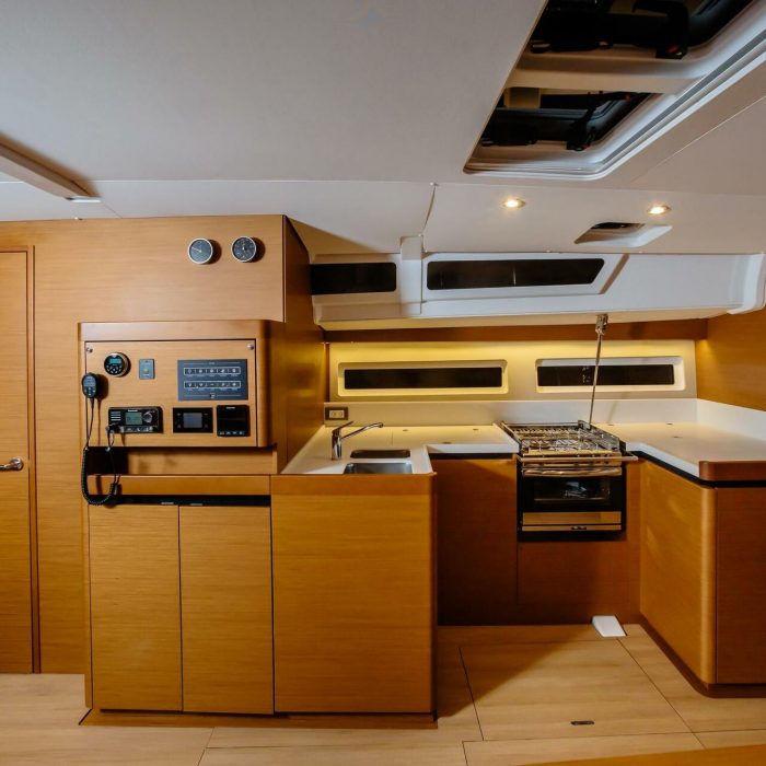 Chaos - Standard line | Sun Odyssey 490 photo 7