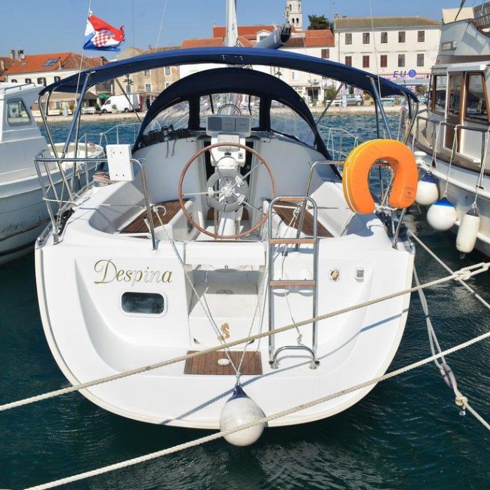 Despina | Oceanis Clipper 323 photo 6