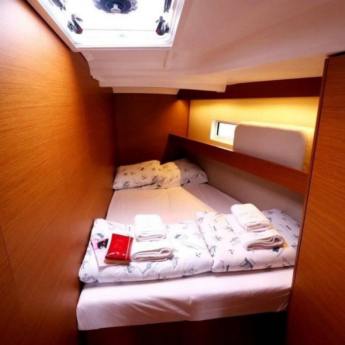 Habibi | Sun Odyssey 440 photo 20