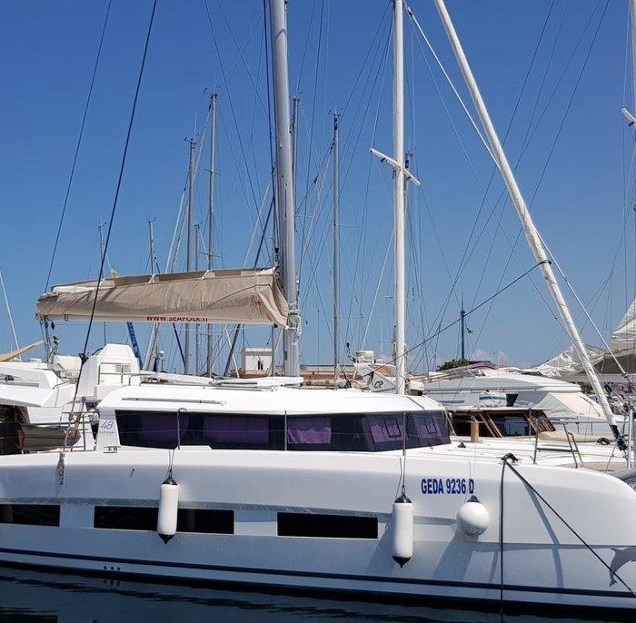Paradise Planet | Dufour Catamaran 48 photo 3