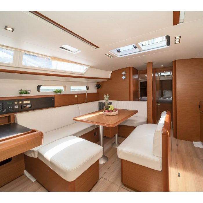 Sirius | Sun Odyssey 479 photo 3