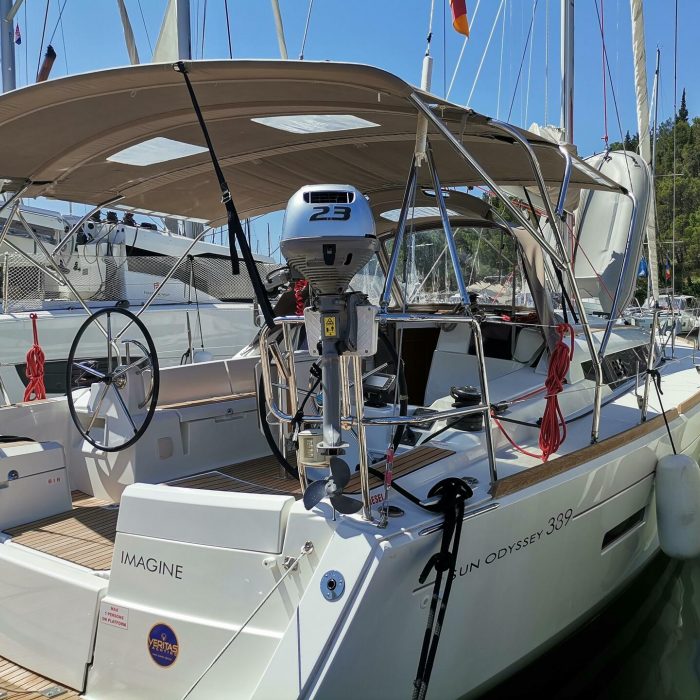 Imagine | Sun Odyssey 389 photo 4
