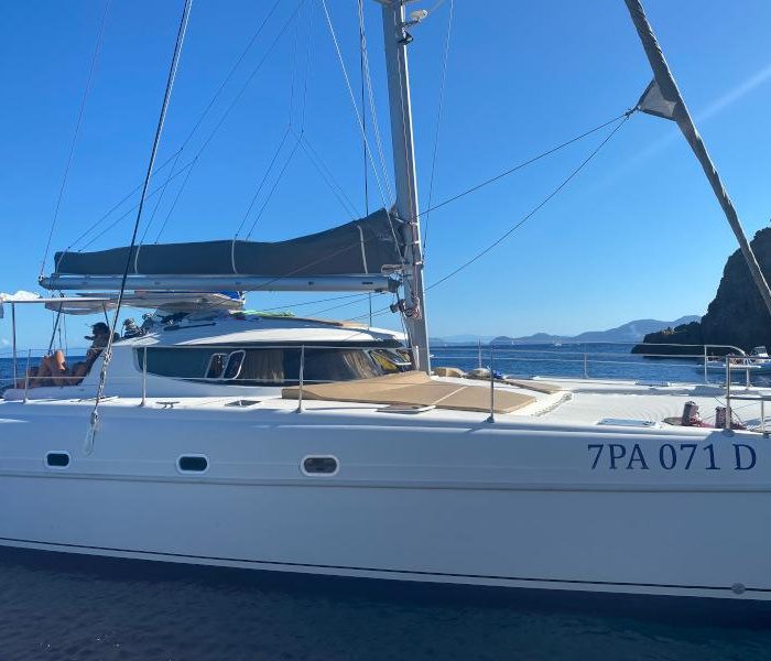 Hyera ( AC / WATER MAKER ) | Bahia 46 photo 1