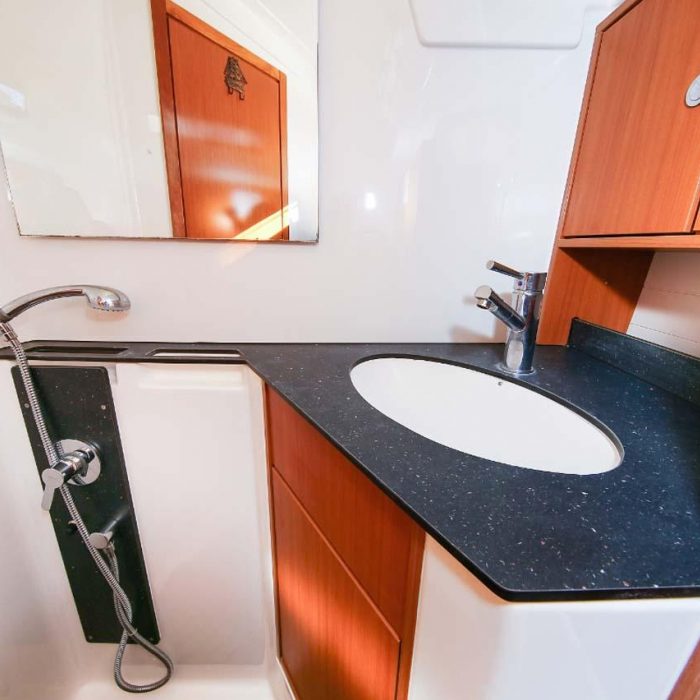 Aries | Bavaria Cruiser 45 photo 21