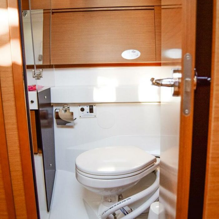 Aegeas | Sun Odyssey 410 photo 5