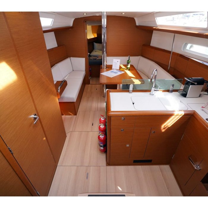Gin Fizz | Sun Odyssey 389 photo 16