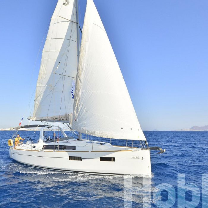 Hobbit | Oceanis 35 photo 9