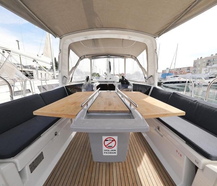 Seven | Oceanis 41.1 photo 8