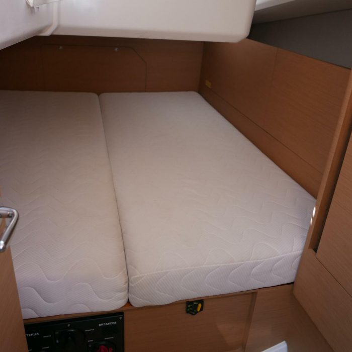Frenetica | Sun Odyssey 440 photo 17