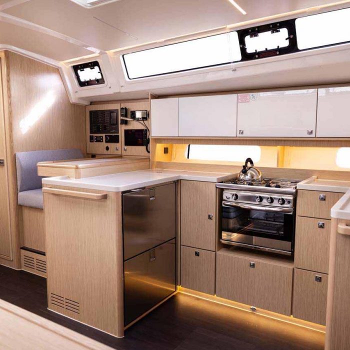 Moonlark | Bavaria C46 - 4 cab. photo 10