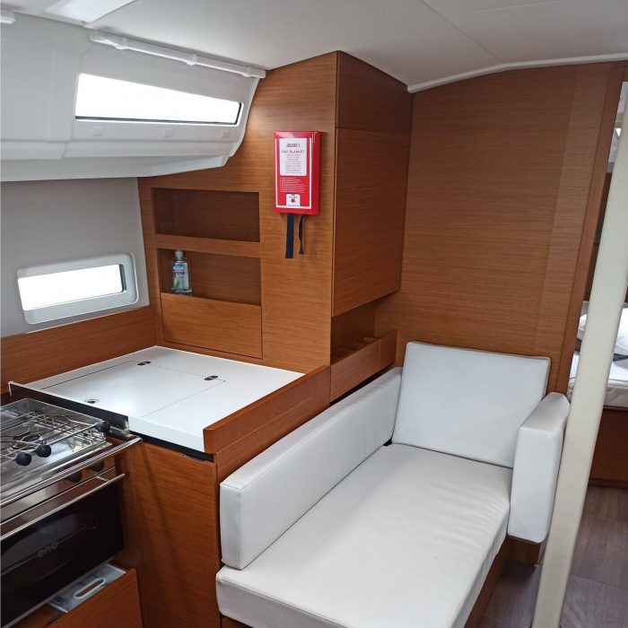 Evnia | Sun Odyssey 410 photo 11