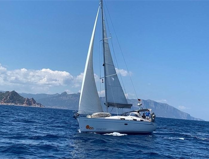 Orange 4 You | Bavaria Cruiser 37 photo 5
