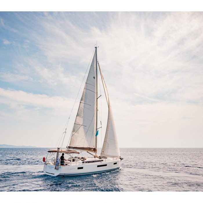 Soulmates | Sun Odyssey 440 photo 5