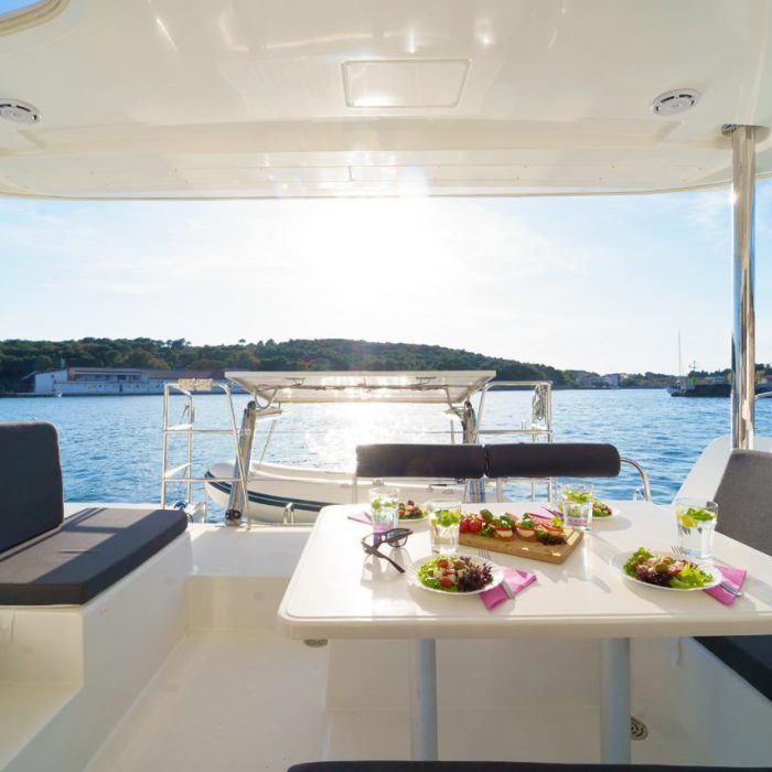 White Pearl | Lagoon 39 photo 10