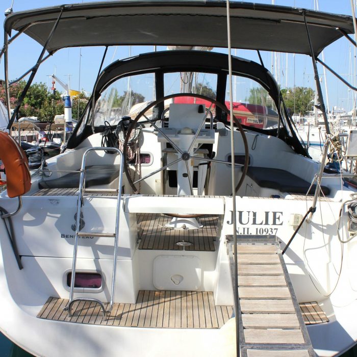 Julie | Oceanis 37 photo 1