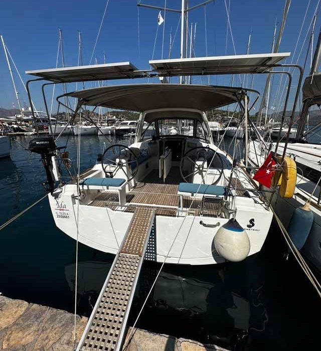 Ida | Oceanis 38.1 photo 3