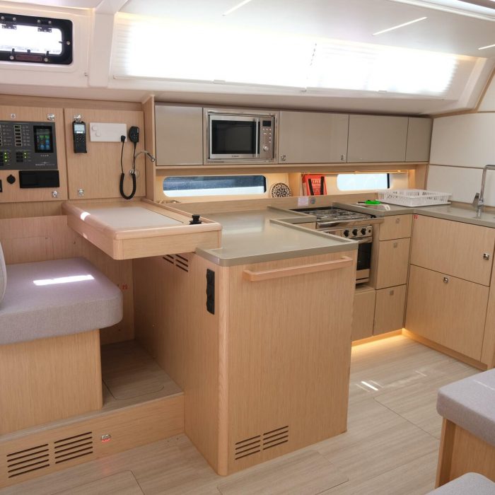Daviana | Bavaria C46 photo 20
