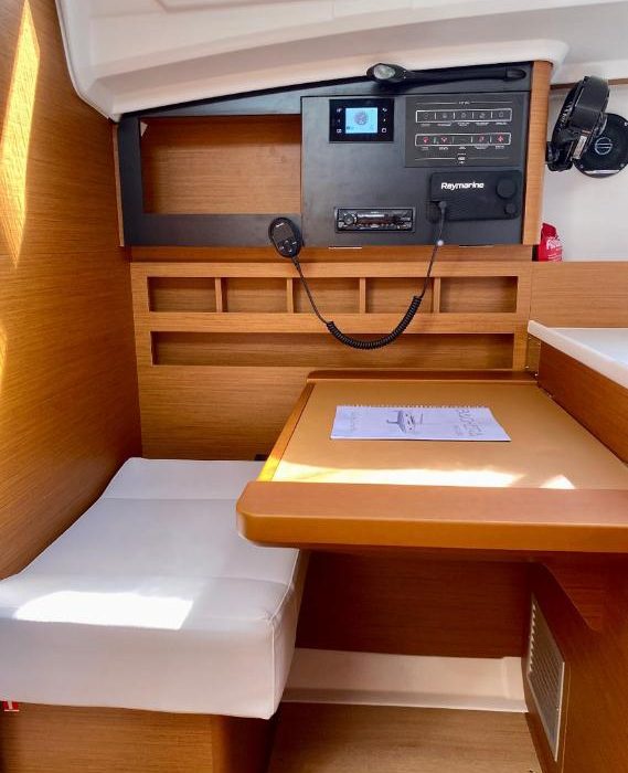 Baghera | Sun Odyssey 410 photo 1