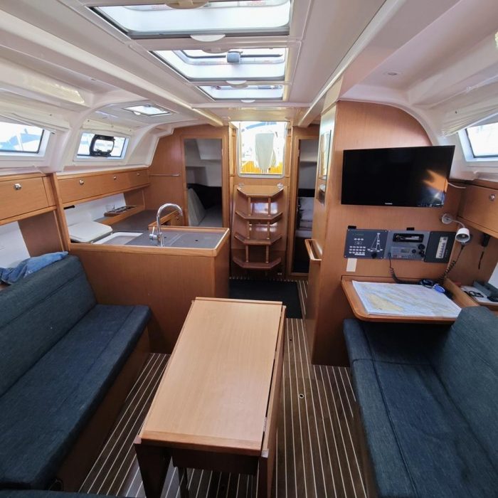 Atena | Bavaria Cruiser 37 photo 9