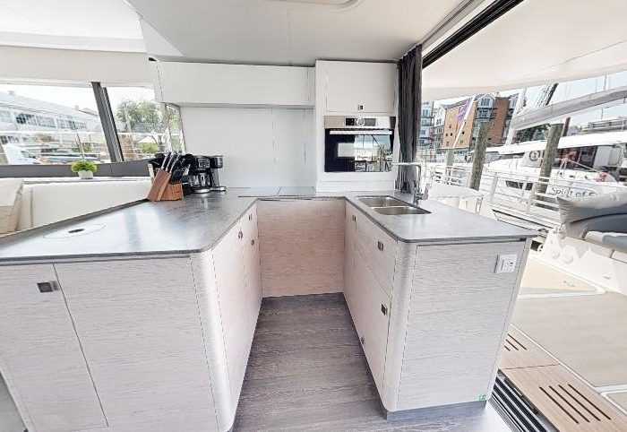 La Dolce Vita | Fountaine Pajot MY6 photo 9