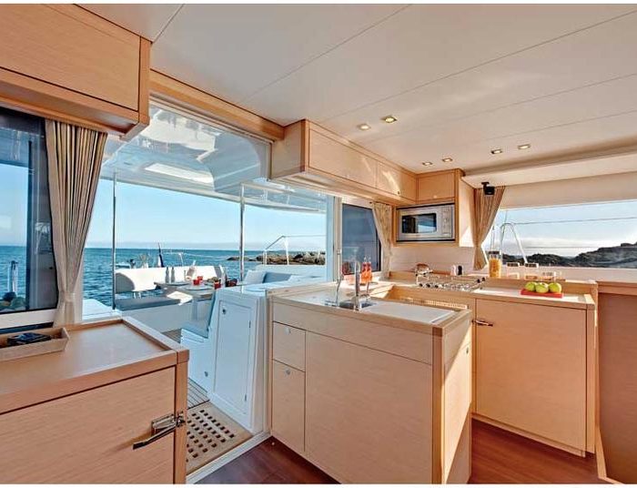 Arctic Princess | Lagoon 450 photo 8