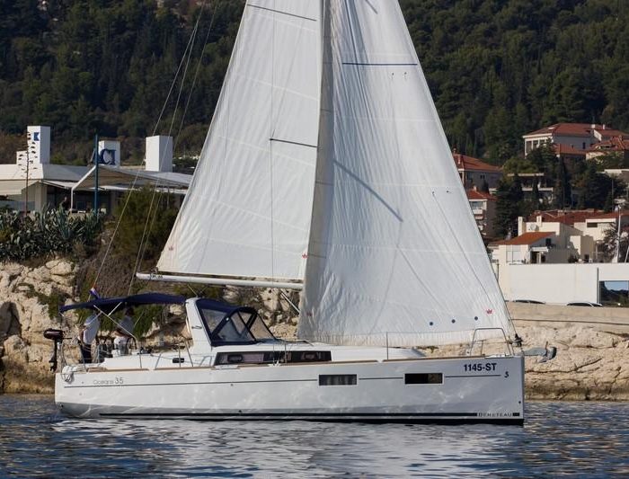 JEAN MICHEL | Oceanis 35 photo 2