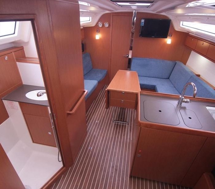Jugo | Bavaria Cruiser 37 photo 10