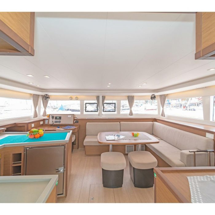 Nemesis | Lagoon 450 Fly photo 14