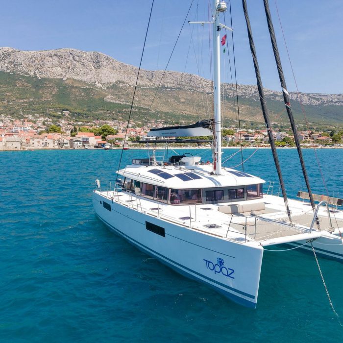 Topaz | Lagoon 560 S2 photo 16