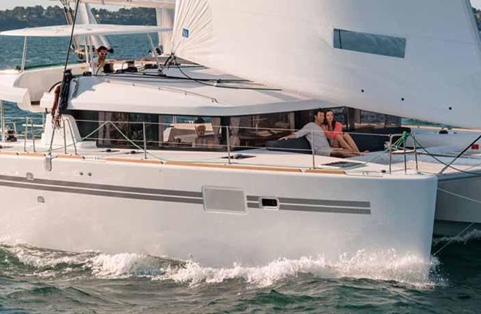 Oryx | Lagoon 450 S photo 1