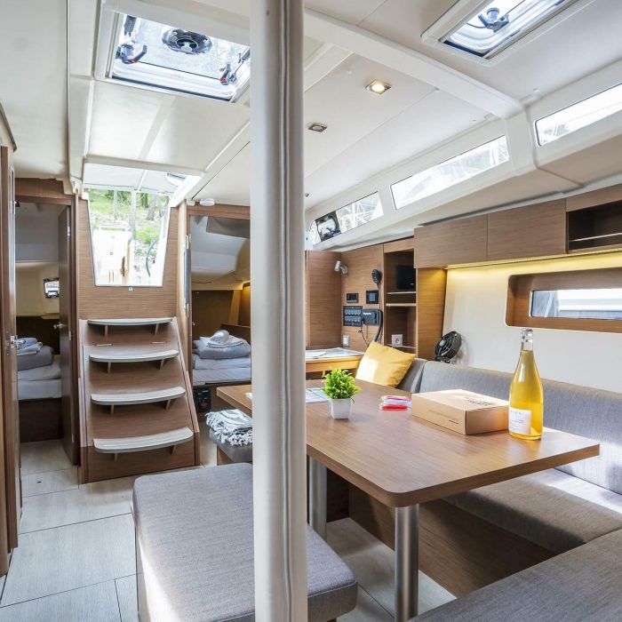 First Dream | Oceanis 37.1 photo 5