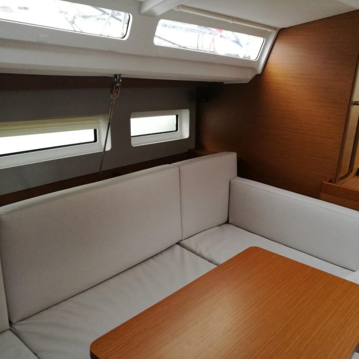 Aitna | Sun Odyssey 440 photo 4