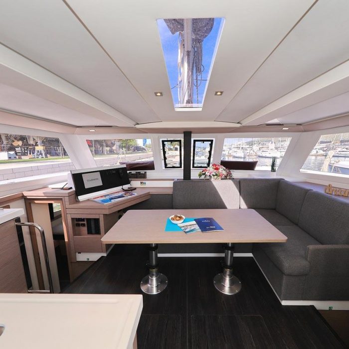 Felicitas II | Fountaine Pajot LUCIA 40 photo 14