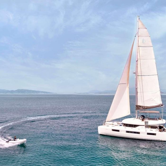 Andiamo | Lagoon 50 photo 1