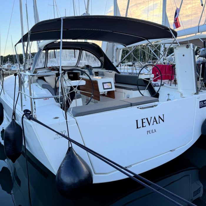 Levan | Dufour 430 photo 12