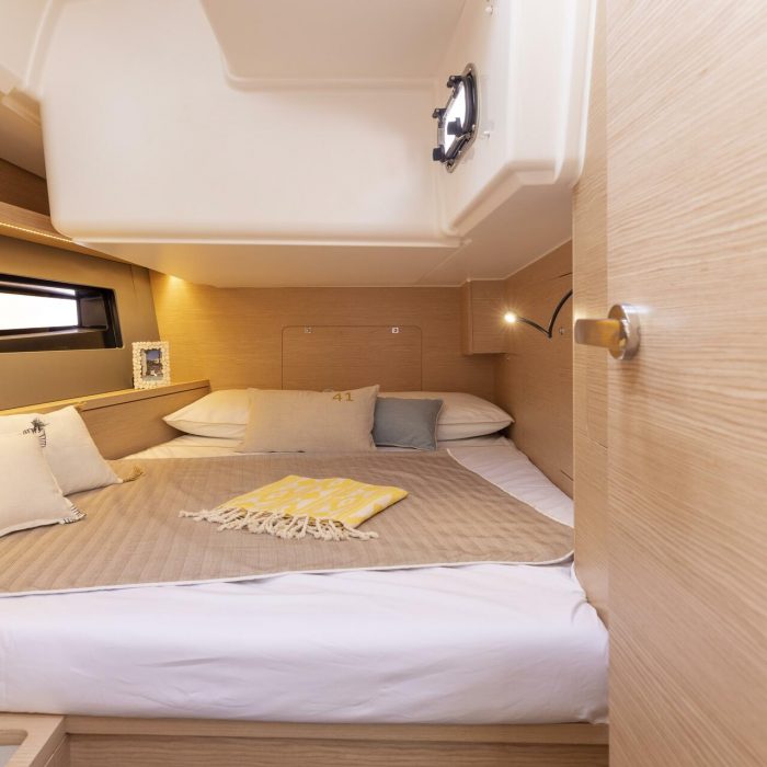 Sunsail 41.3 Premium | Dufour 41 photo 10