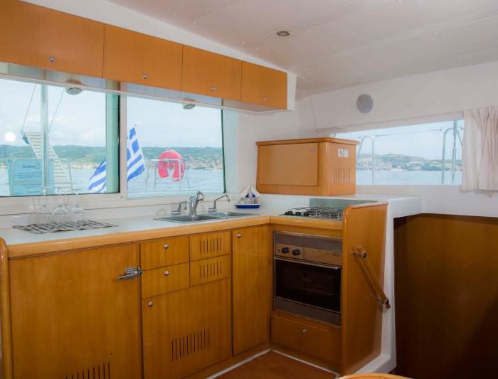 Dynamis | Lagoon 420 photo 7