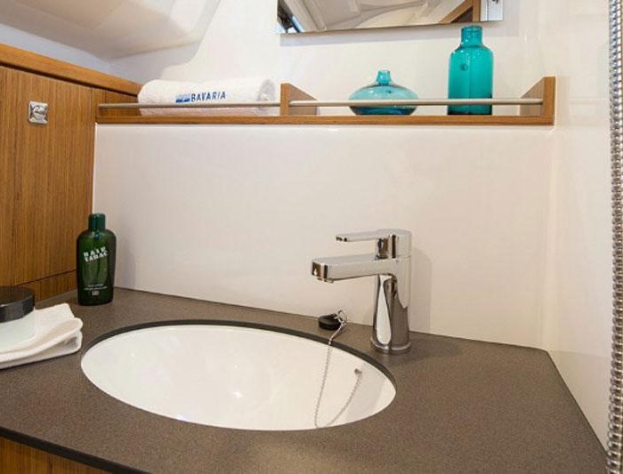 Helena | Bavaria Cruiser 37 (3Cab) photo 8